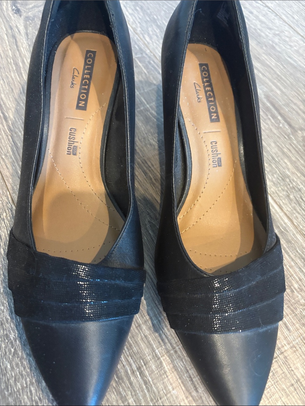 Clarks Black Pointed Toe Leather Pumps with Textured Band